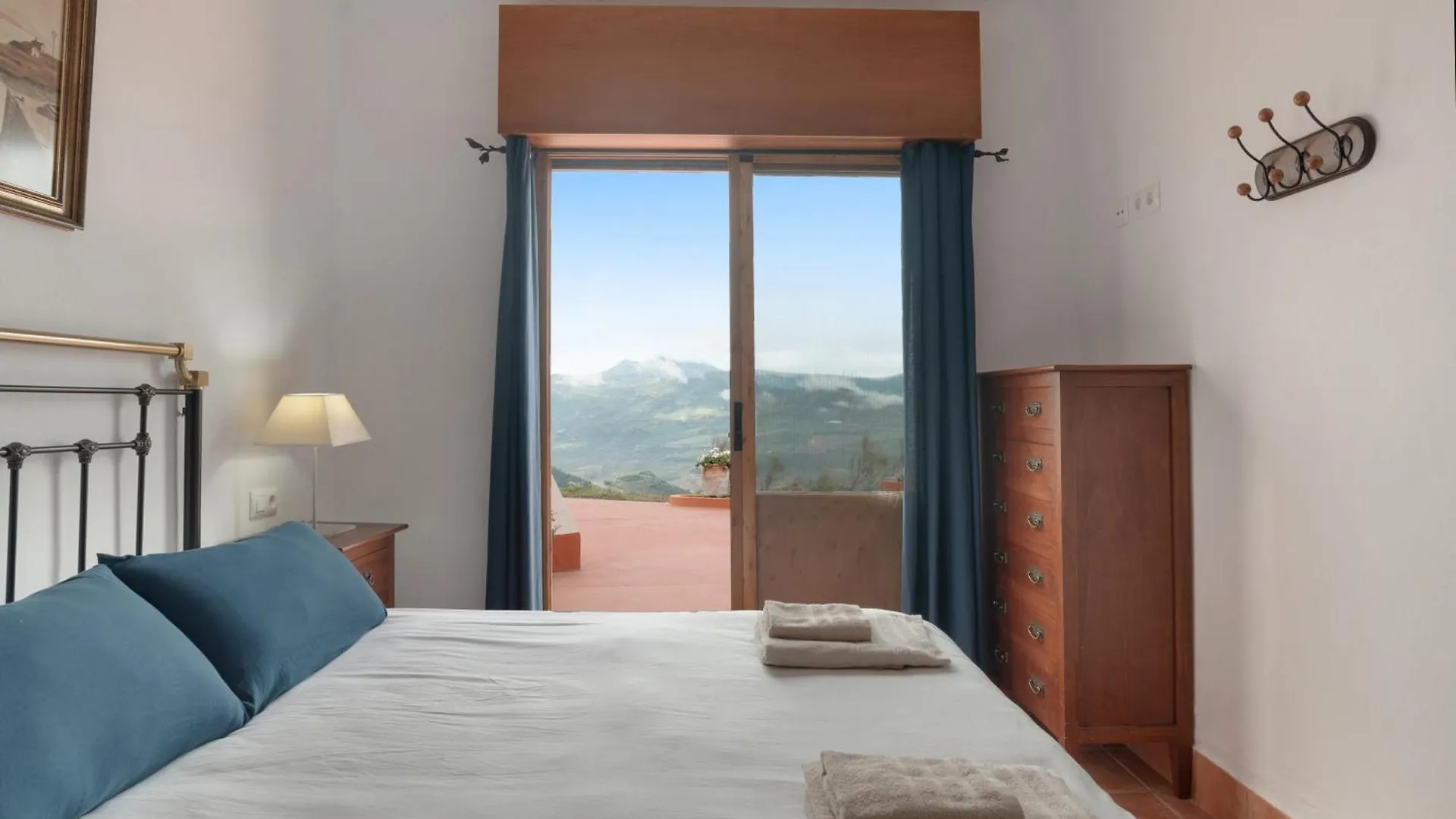 Holiday home El Mirador De La Luna El Gastor Spain