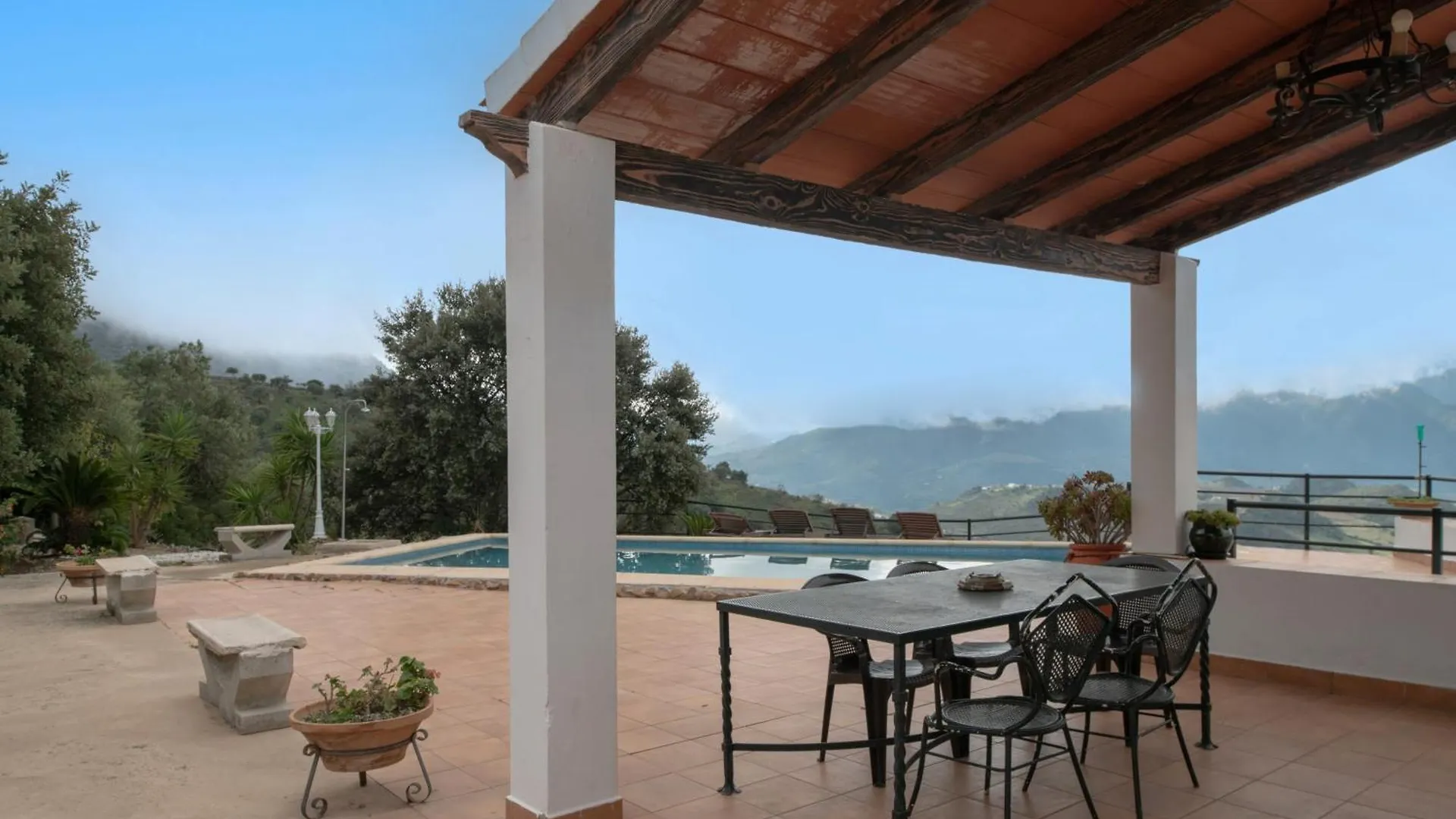 El Mirador De La Luna El Gastor Holiday home